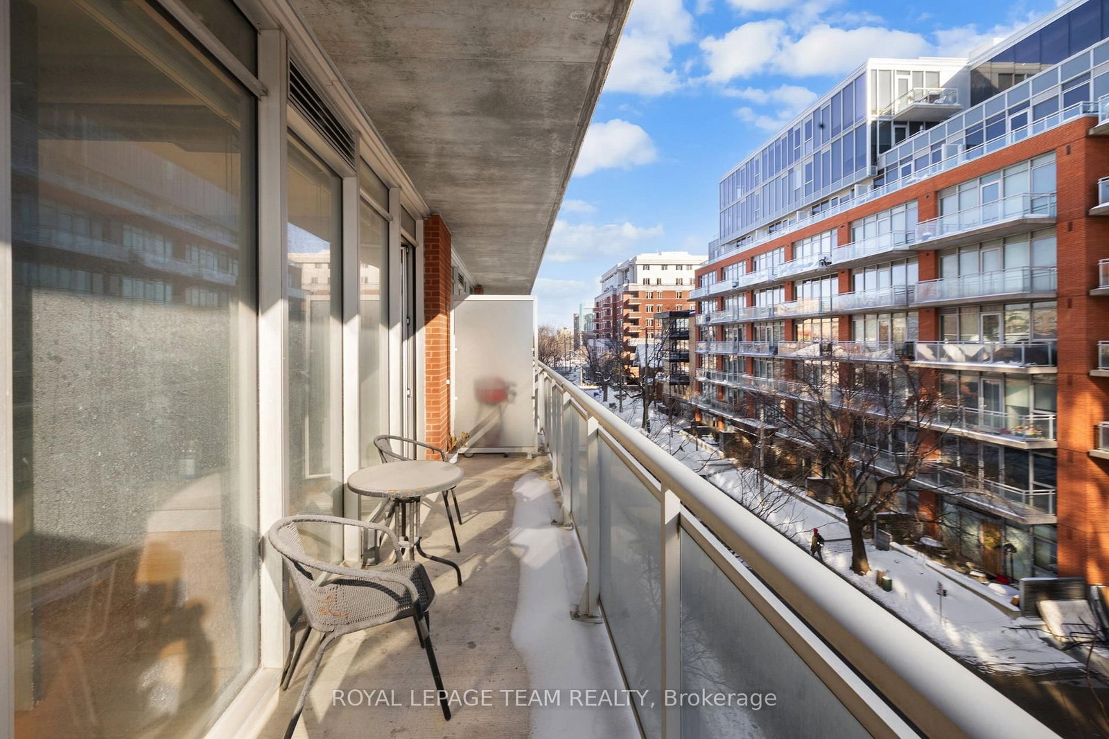 354 Gladstone Avenue, Unit 318 - Photo 18