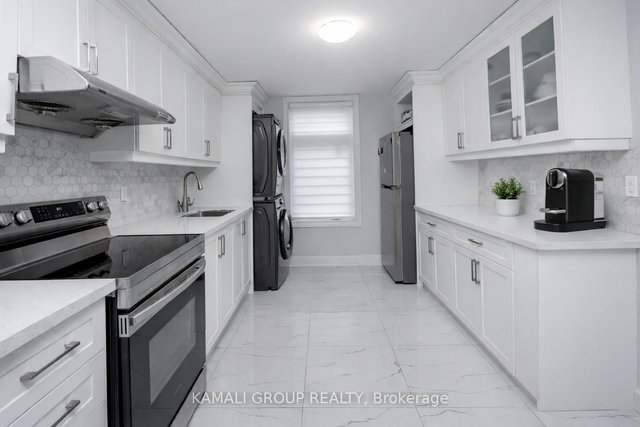 Unit 2 - 449 Kenilworth Avenue N