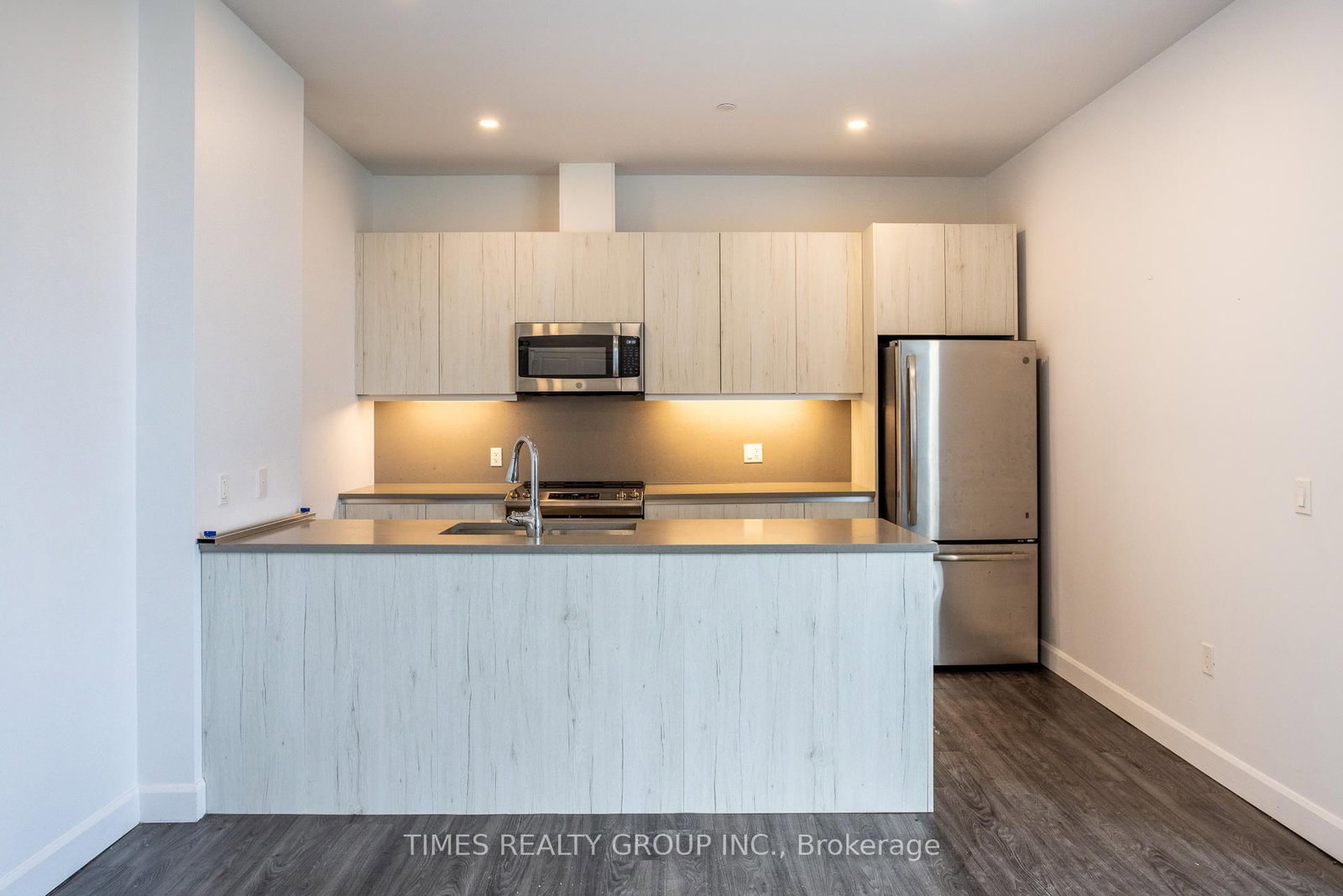 365 Armour Road, Unit 304 - Photo 3