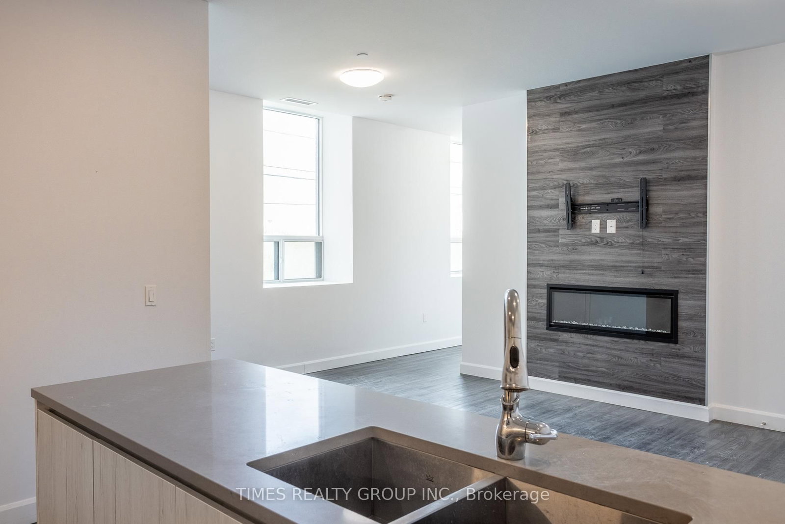 365 Armour Road, Unit 304 - Photo 5