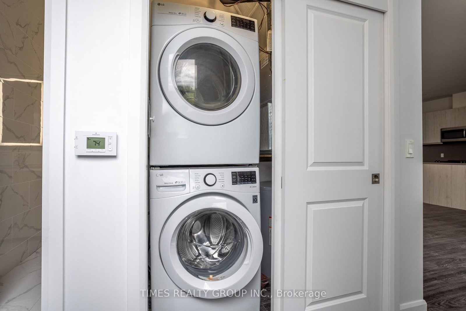 365 Armour Road, Unit 304 - Photo 7