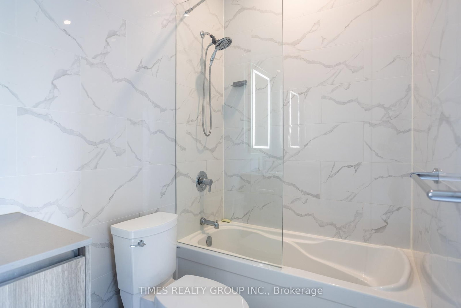 365 Armour Road, Unit 304 - Photo 8