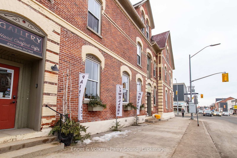 37 - 100 Muskoka Rd N, Gravenhurst, P1P 1S4 | Image 2