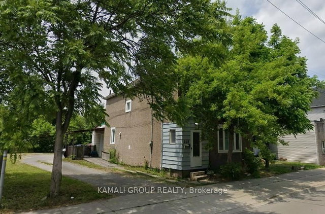 Unit 1 - 449 Kenilworth Avenue N