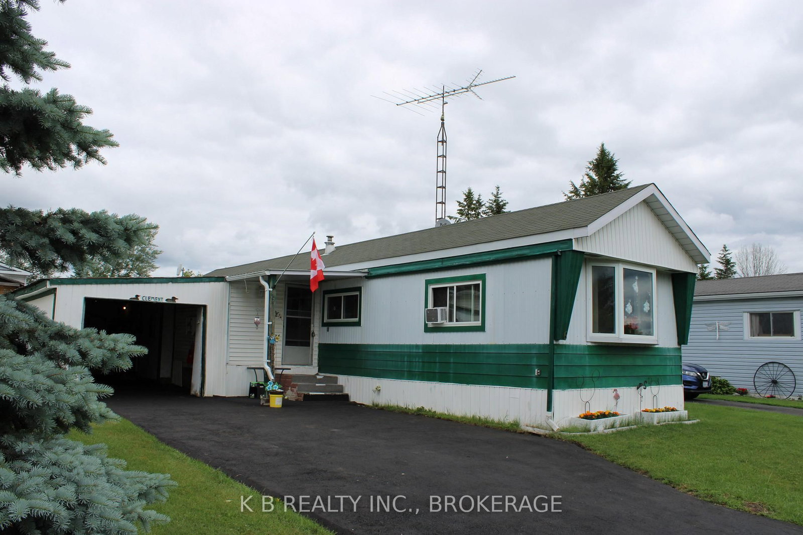 6 Cedar Street W • Greater Napanee, ON photo 12