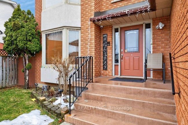 15 TALIA Crt, Hamilton, L8E 4X8 | Image 3