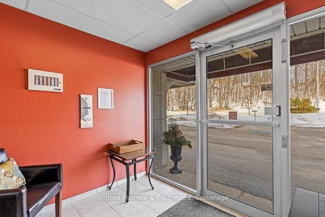 406 - 125 William Street N