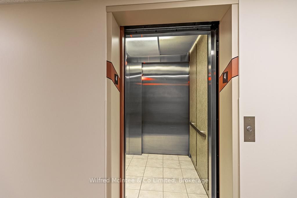 125 William Street N, Unit 406