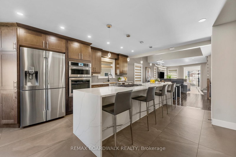 1813 Elmridge Dr, Gloucester, K1J 6S3 | Image 2