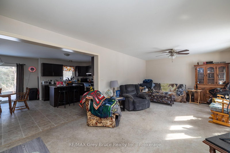 260 Spring Creek Rd, South Bruce Peninsula, N0H 1P0 | Image 2