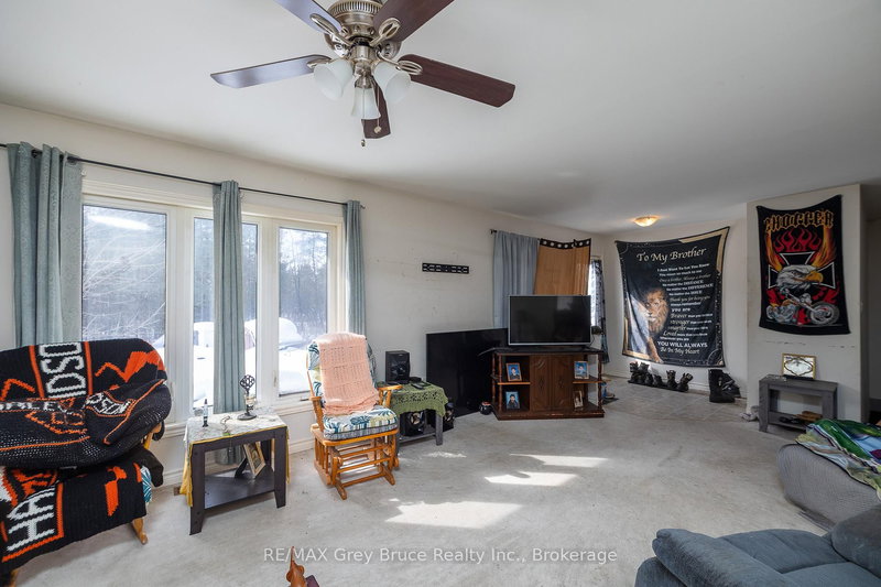 260 Spring Creek Rd, South Bruce Peninsula, N0H 1P0 | Image 3