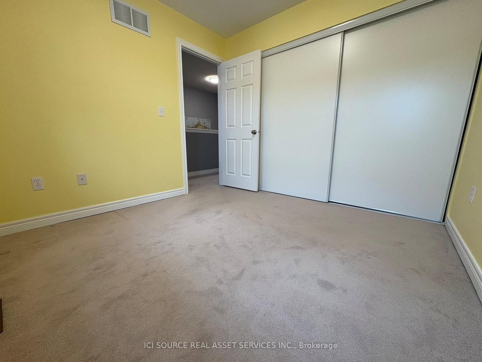 Townhouse for sale at 58 Blue Sky Trail, Hamilton, Ontario, L8B 0X6 - Waterdown - MLS: X12864872