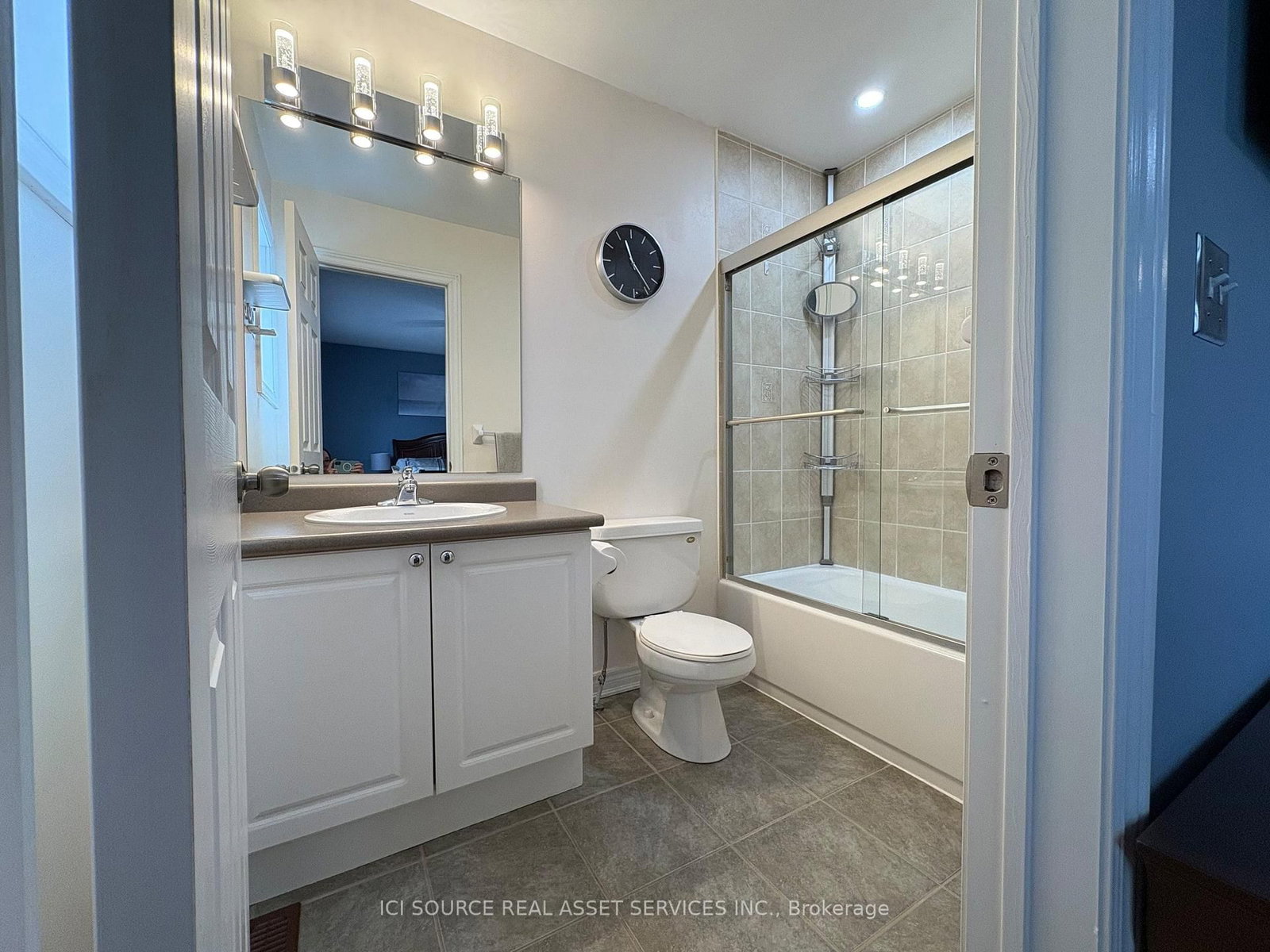 Townhouse for sale at 58 Blue Sky Trail, Hamilton, Ontario, L8B 0X6 - Waterdown - MLS: X12864872