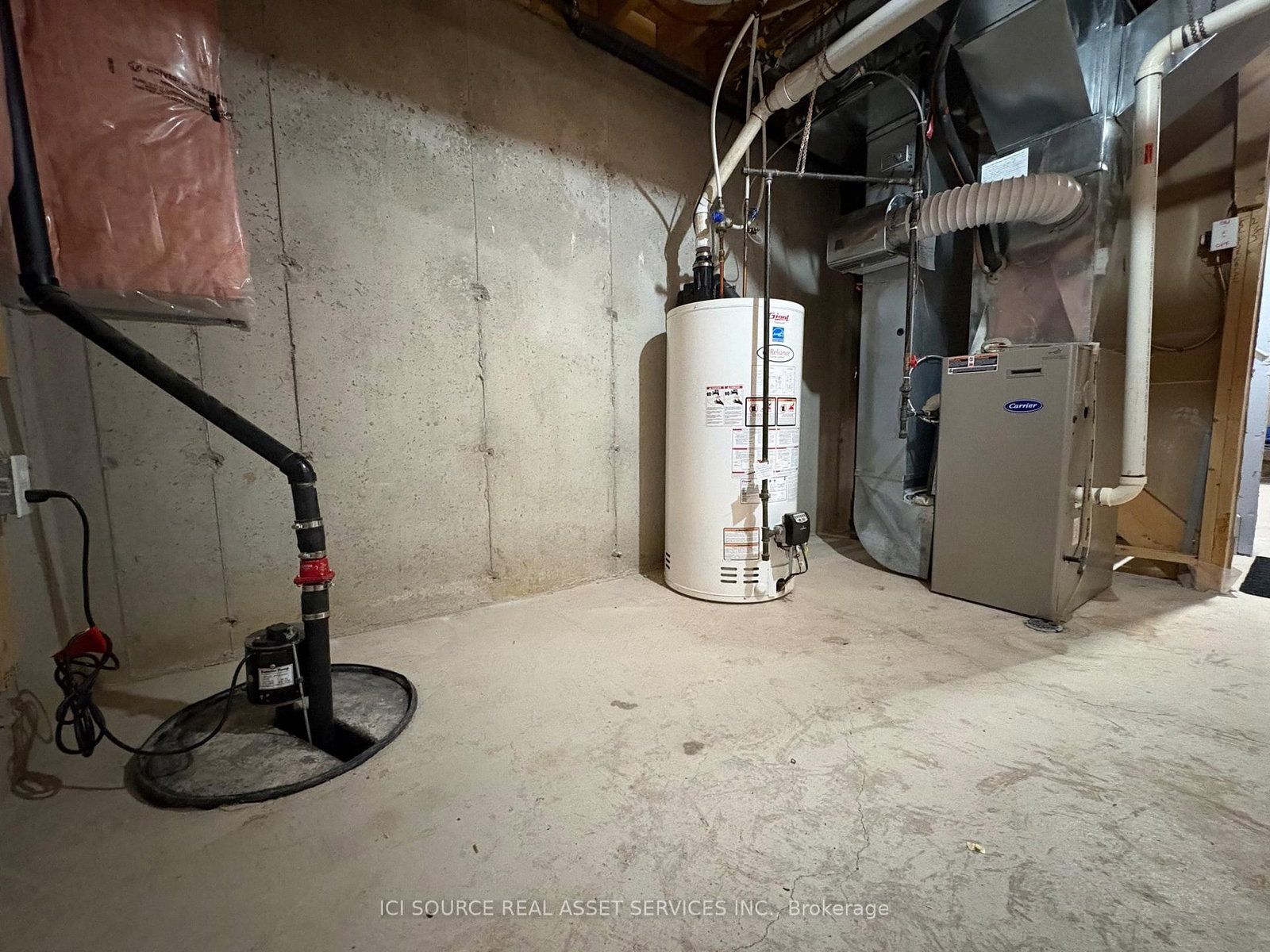 Townhouse for sale at 58 Blue Sky Trail, Hamilton, Ontario, L8B 0X6 - Waterdown - MLS: X12864872