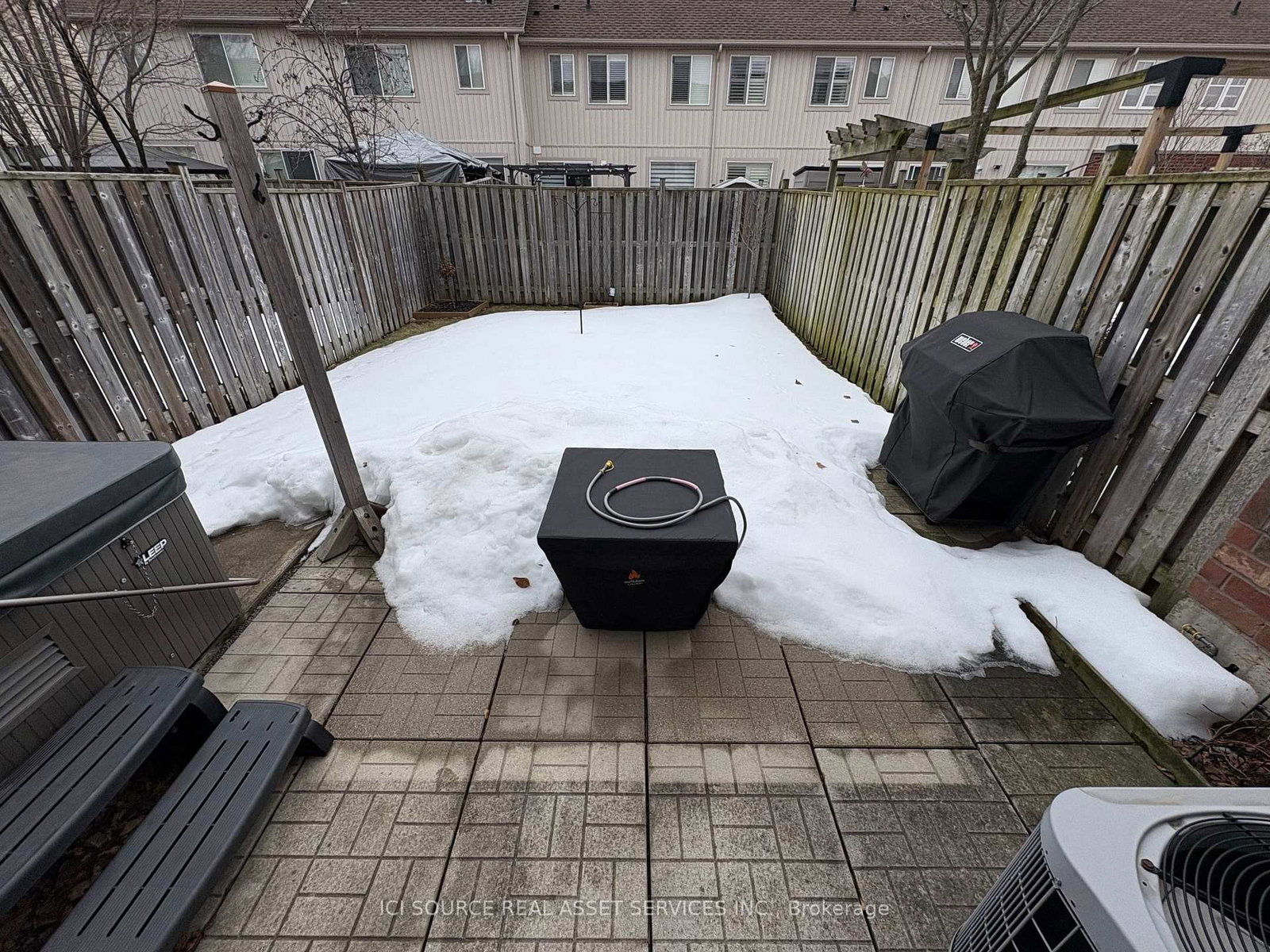 Townhouse for sale at 58 Blue Sky Trail, Hamilton, Ontario, L8B 0X6 - Waterdown - MLS: X12864872