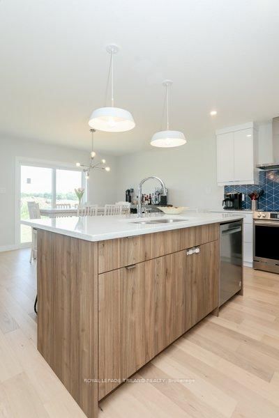 17 Evylean Crt, St. Thomas, N5R 0P6 | Image 3