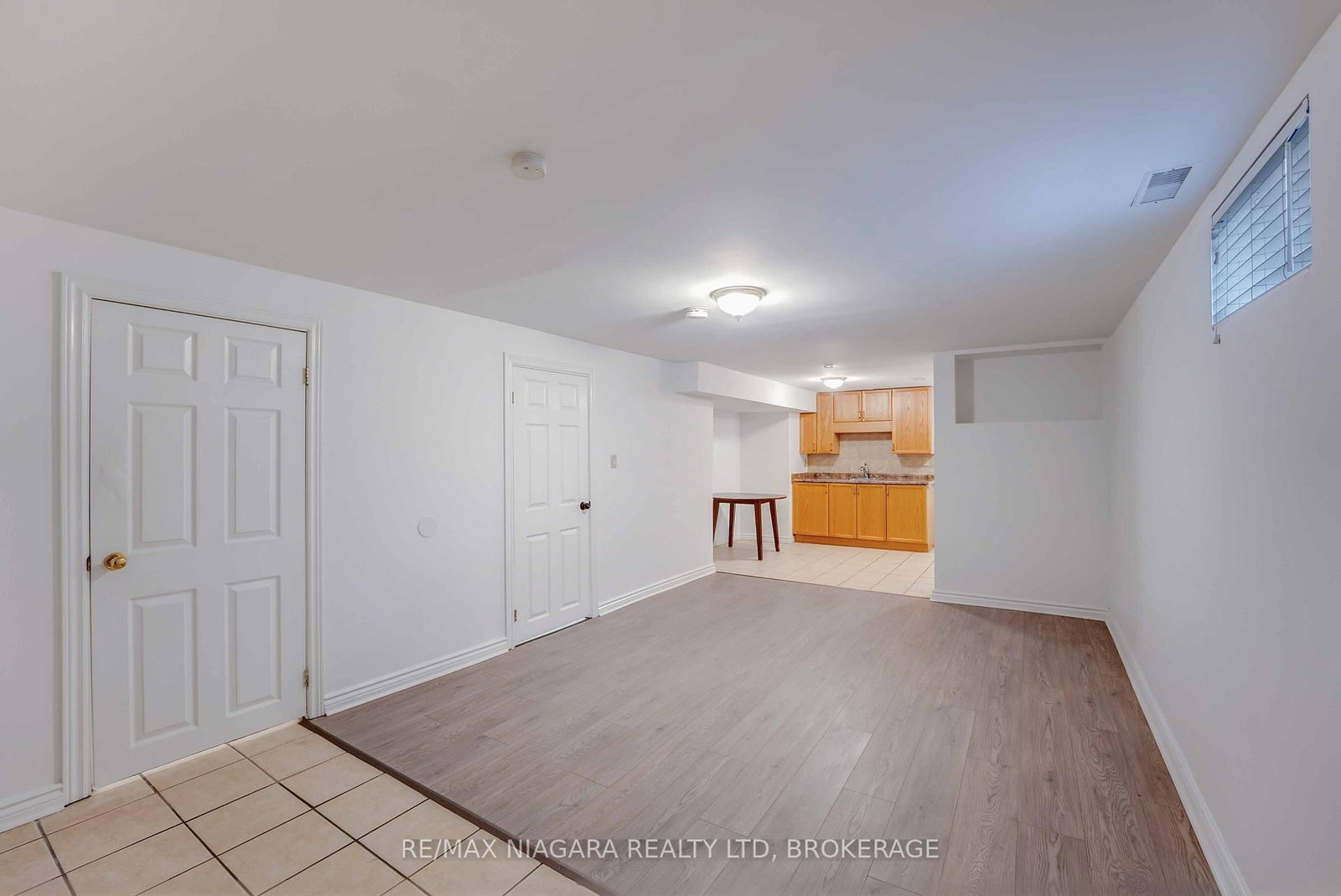 Detached House for sale at 5 St Peter Street, St. Catharines, Ontario, L2T 1N7 - Burleigh Hill - MLS: X12865056