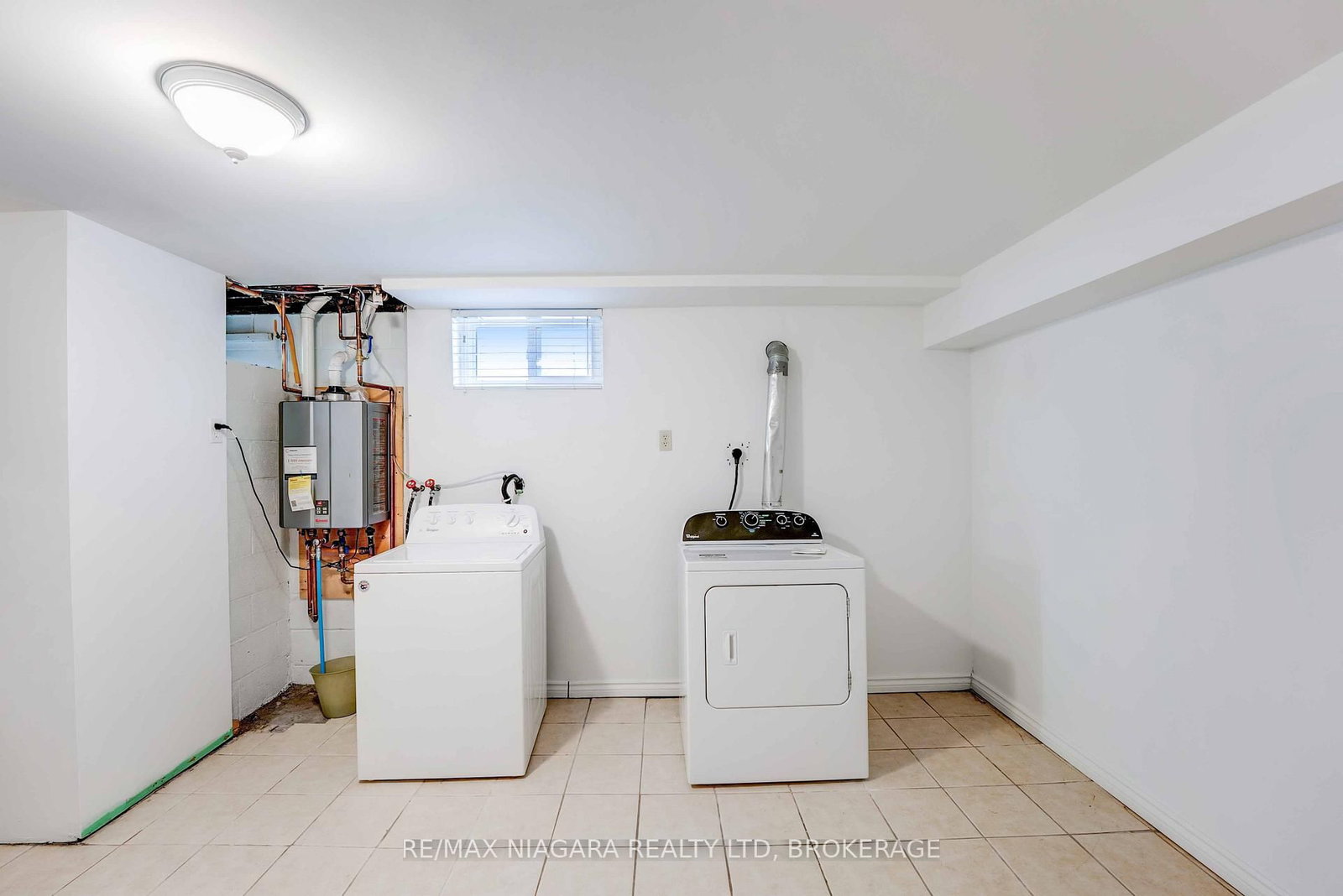 Detached House for sale at 5 St Peter Street, St. Catharines, Ontario, L2T 1N7 - Burleigh Hill - MLS: X12865056