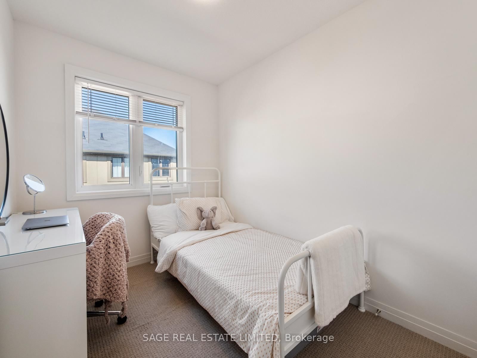 Townhouse for sale at 4 Could Lane, Hamilton, Ontario, L9G 0H2 - Ancaster - MLS: X12865324