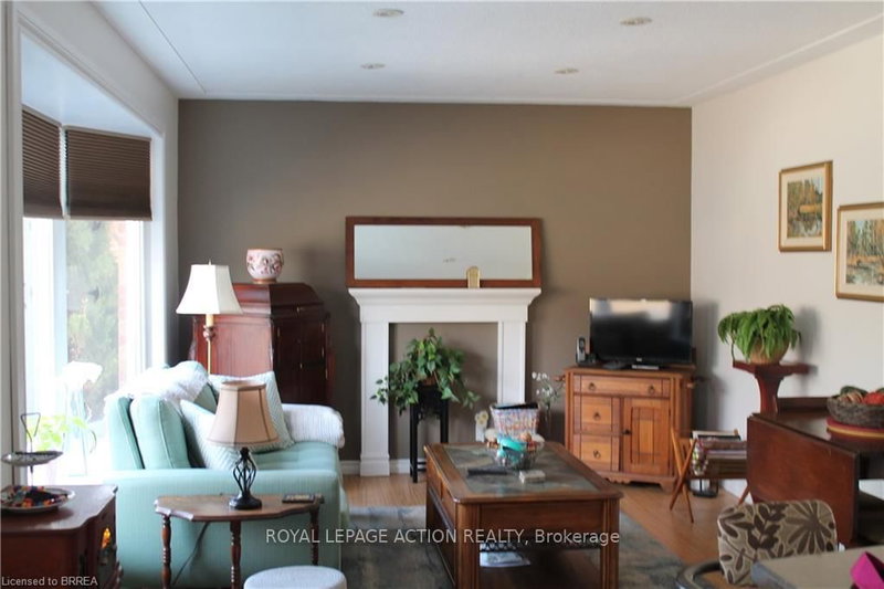 27 Collingdon Dr, Brantford, N3S 3C9 | Image 2