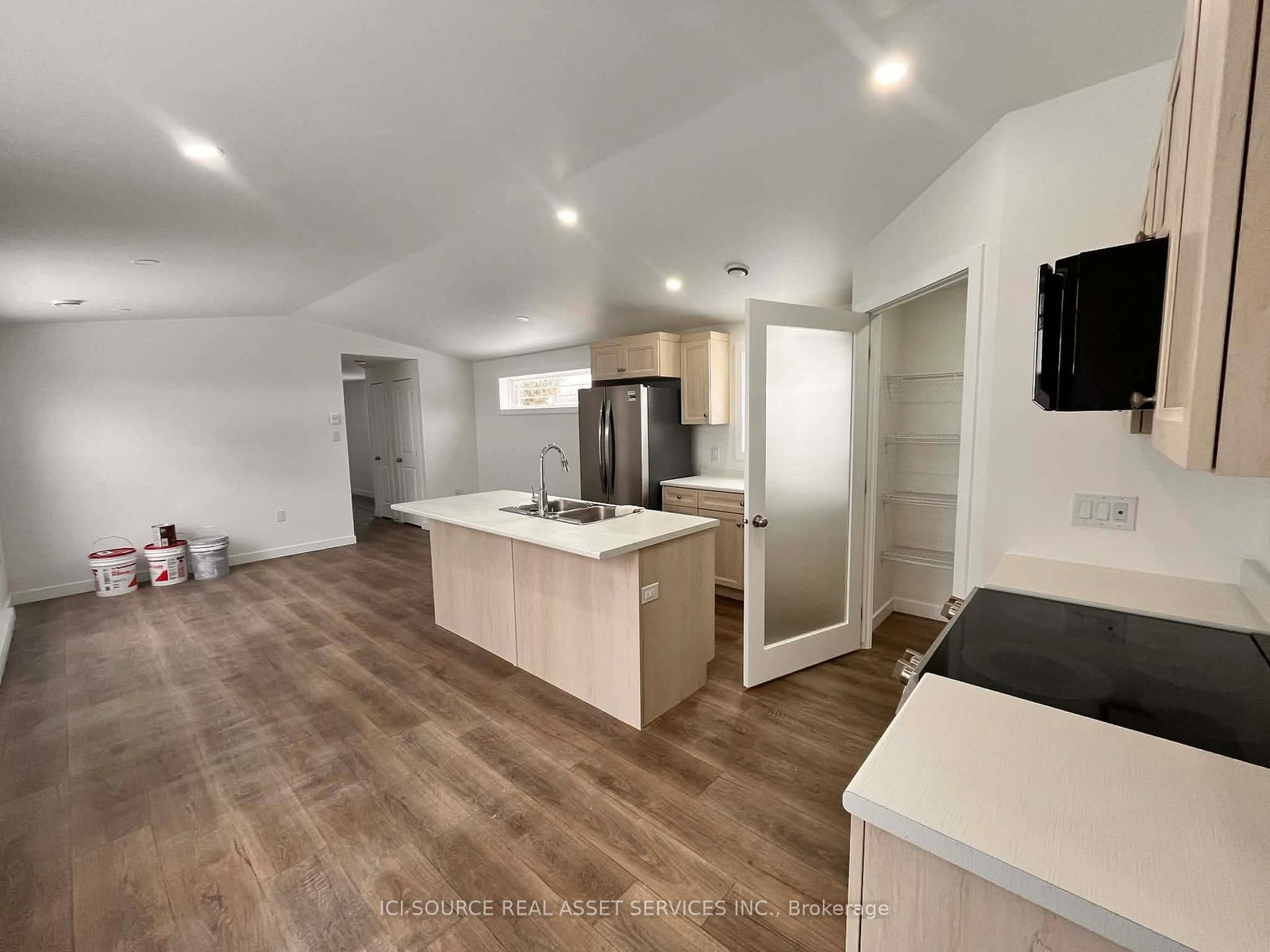 1316 Sunflower Private • Ottawa, ON photo 14