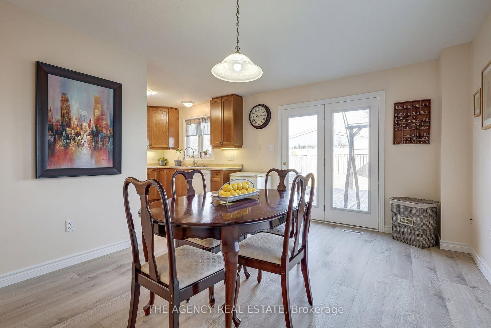 Listing Image 14
