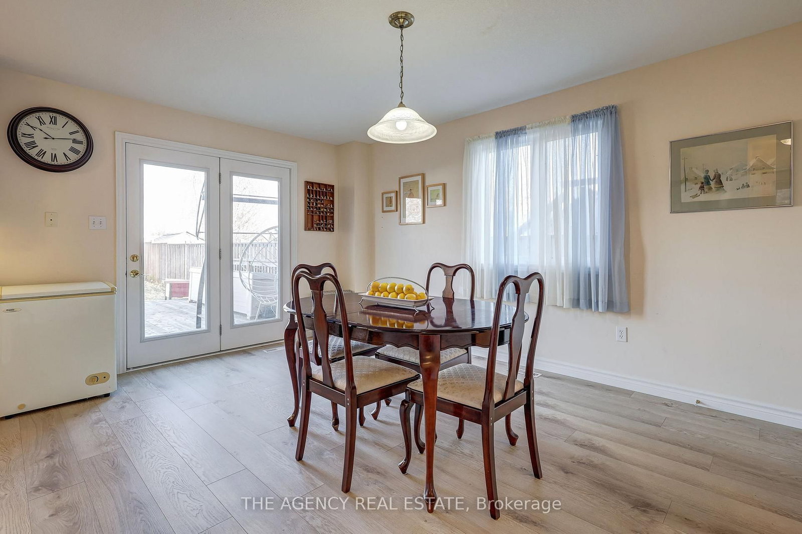 Listing Image 15