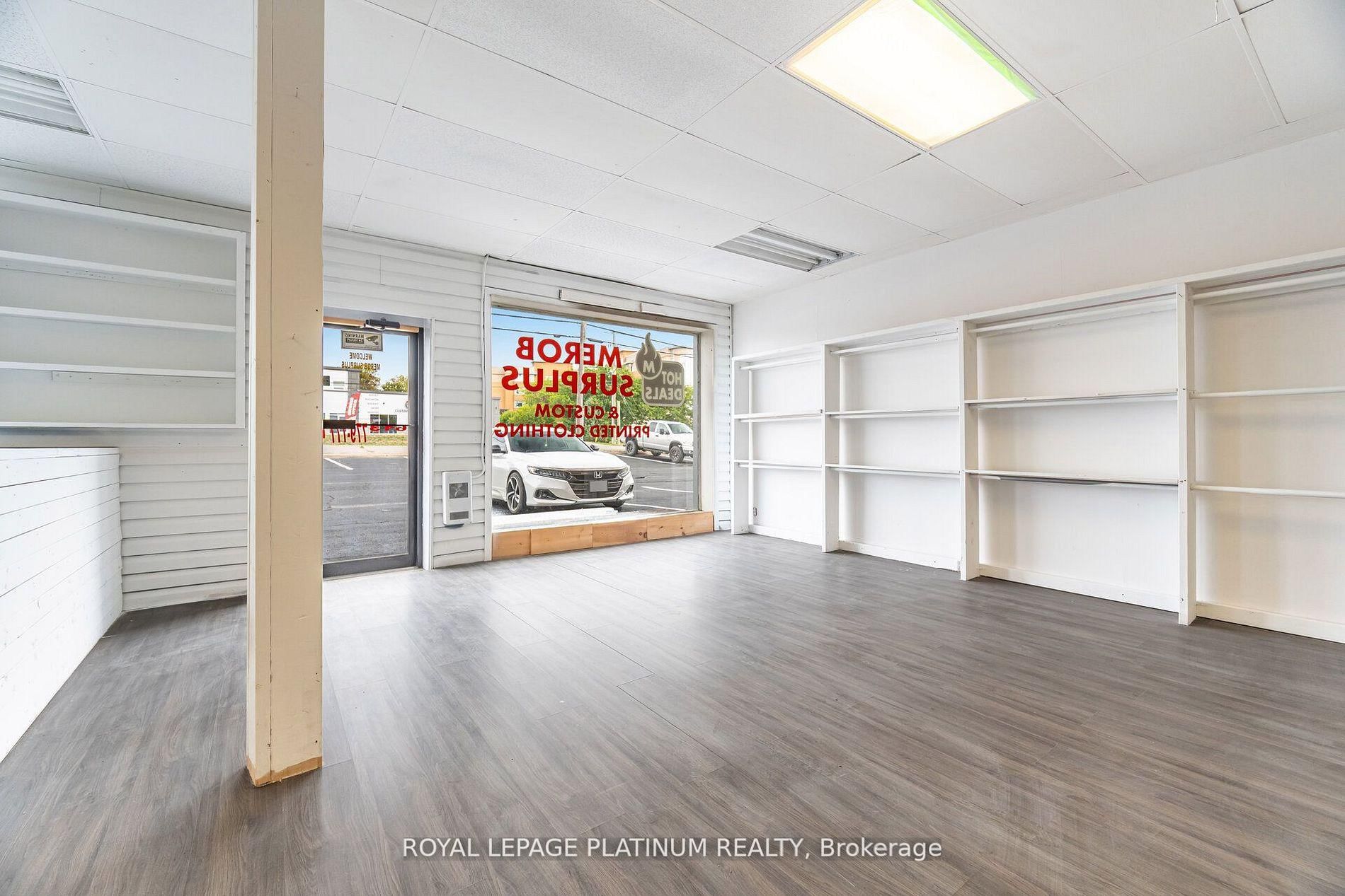 481 Dundas Street W, Unit 4