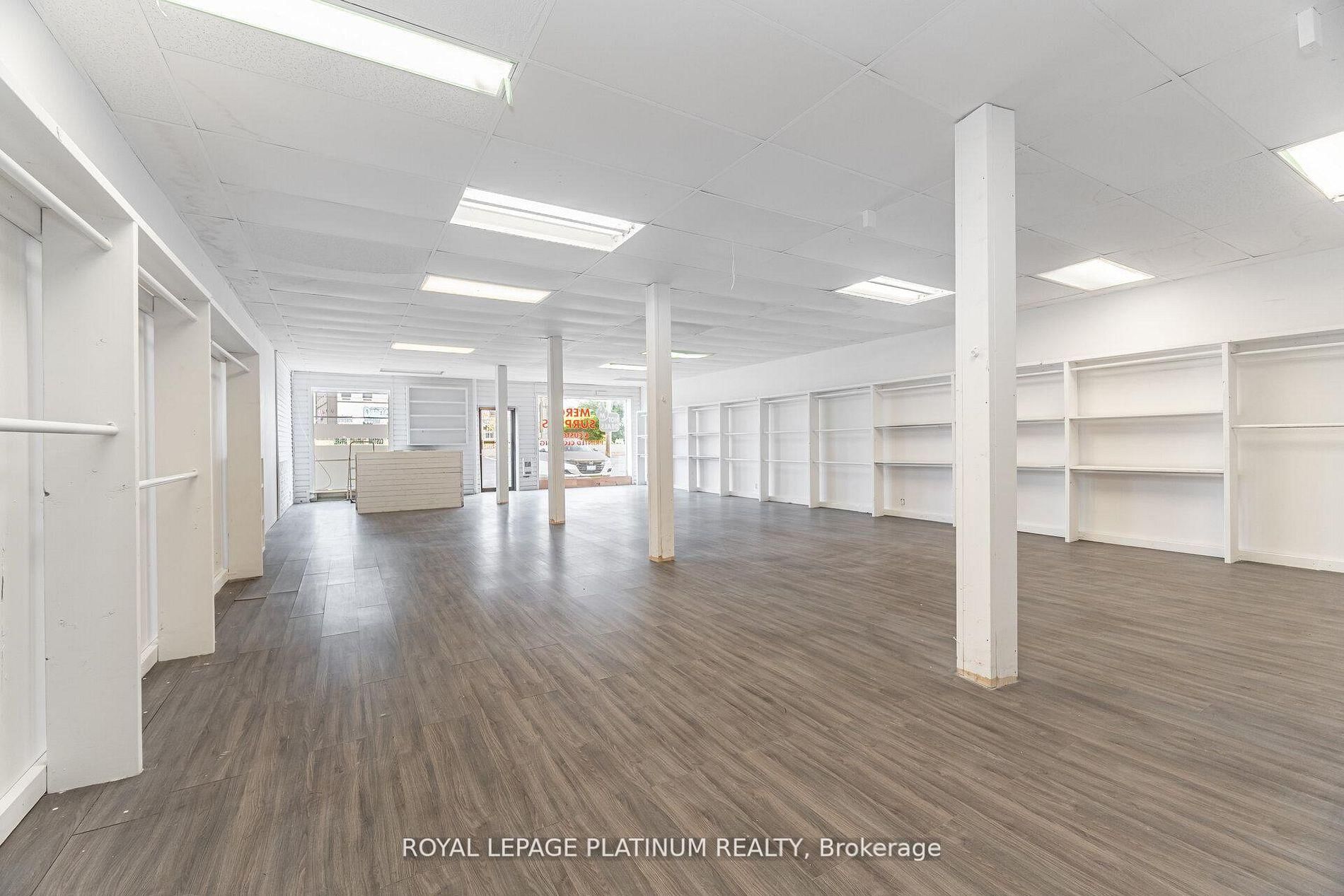 481 Dundas Street W, Unit 4