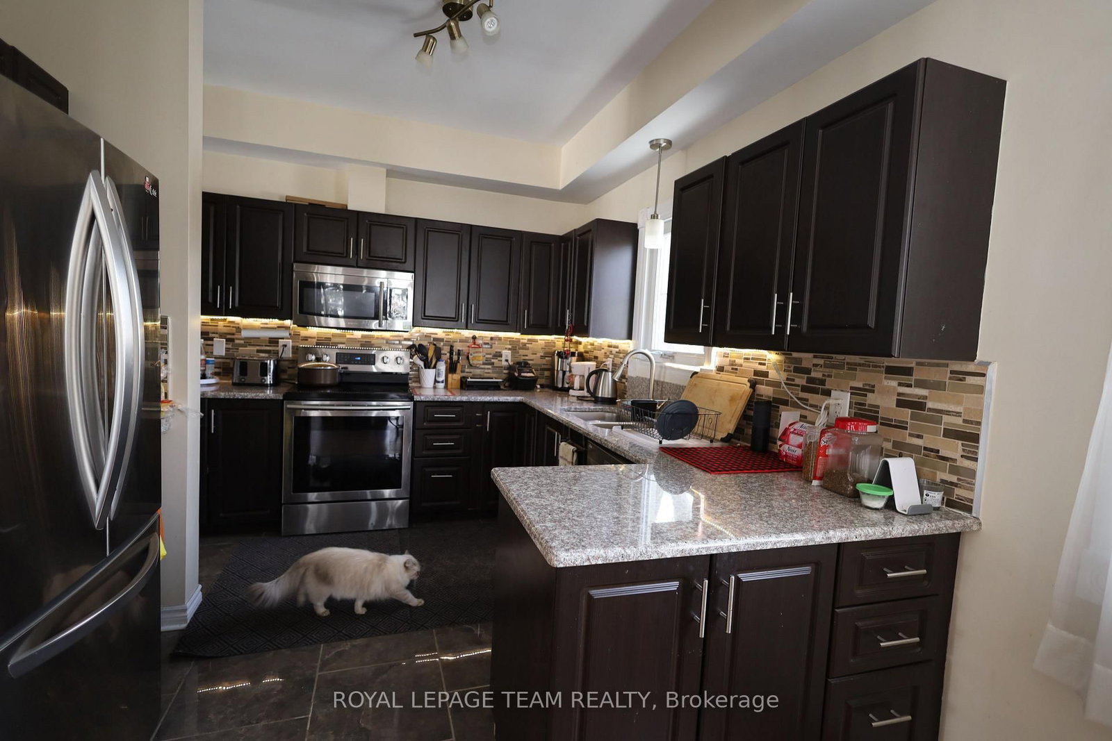 2194 Niagara Drive - Photo 6