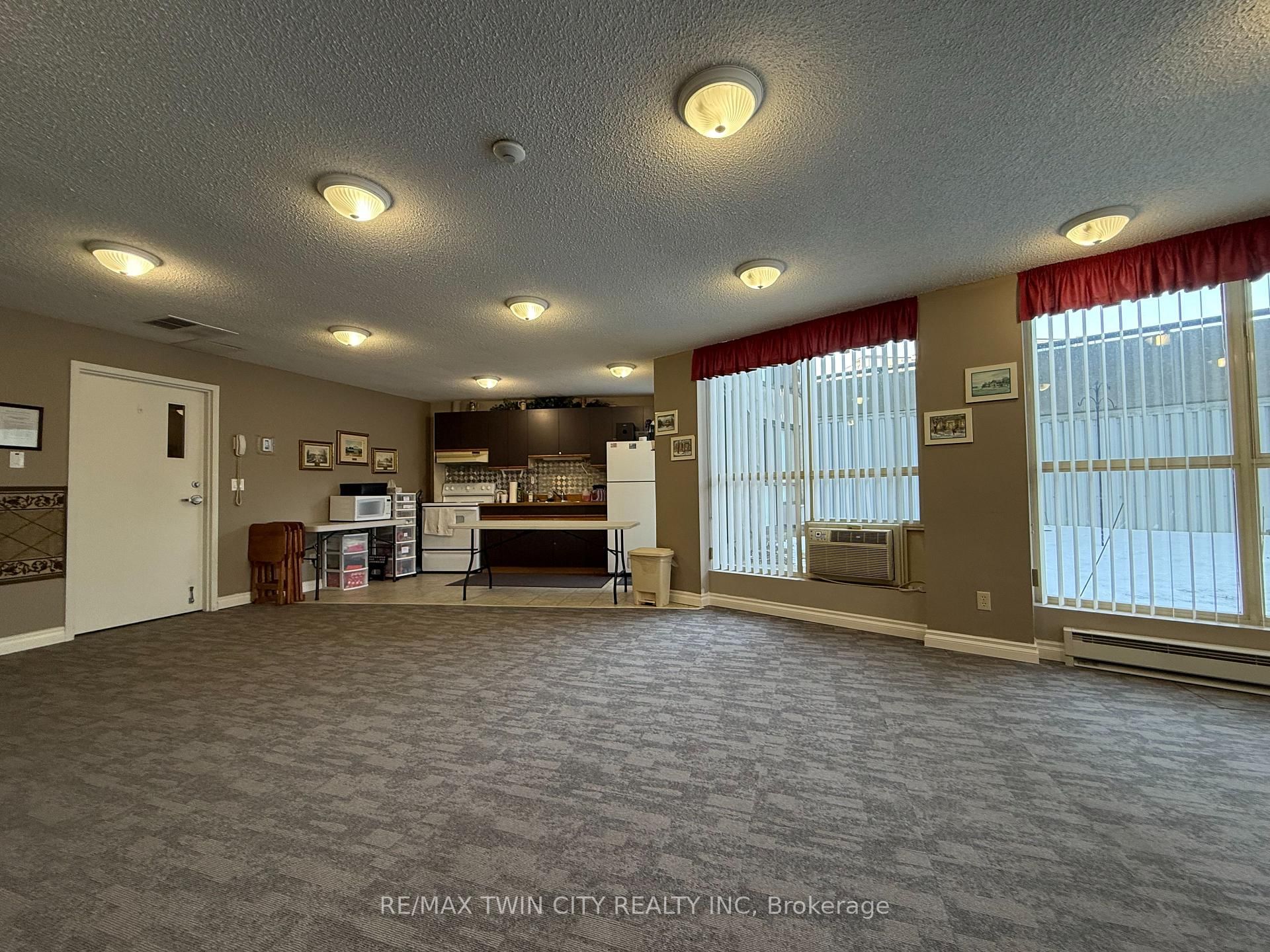 24 Marilyn Drive, Unit 101