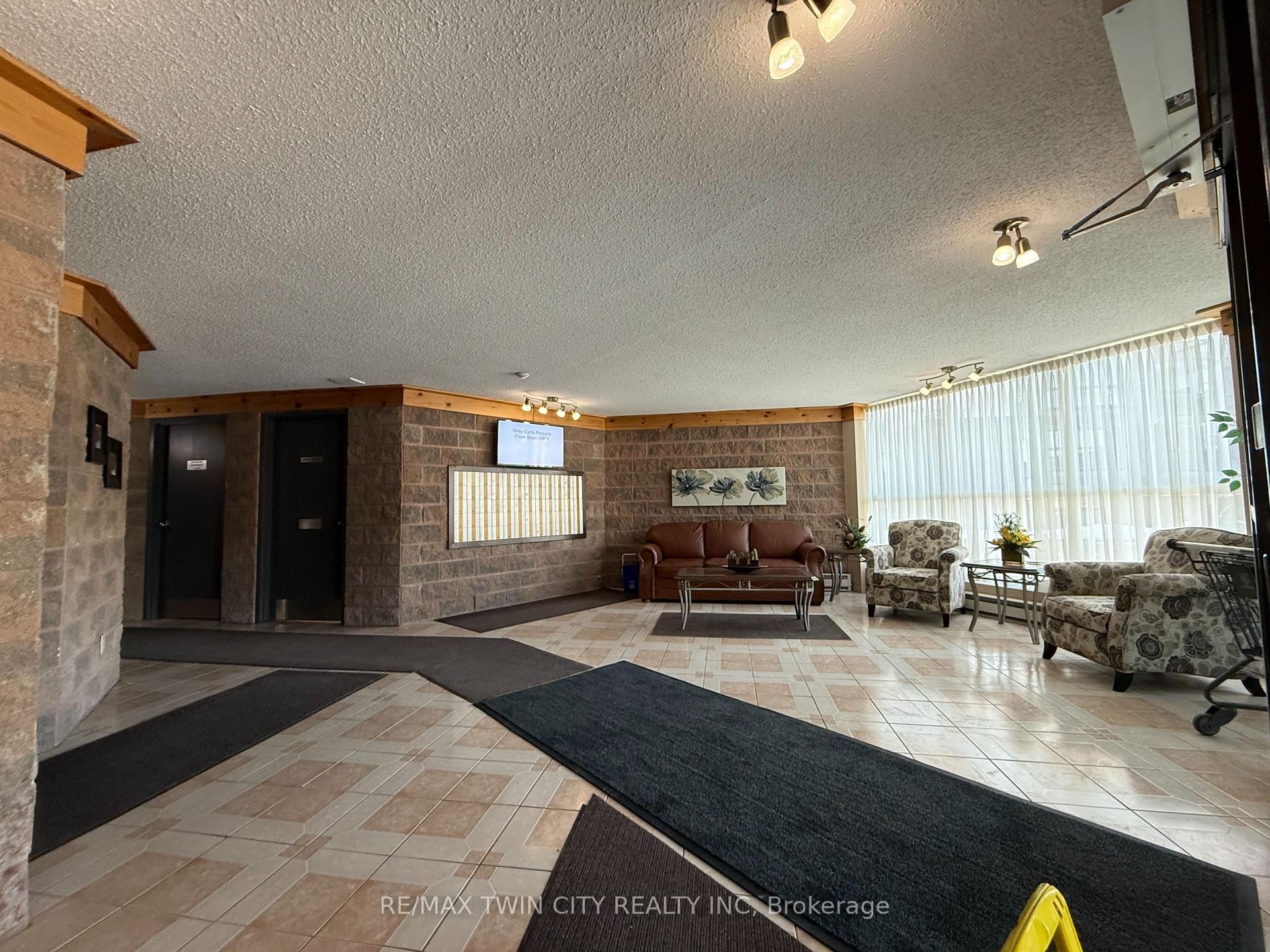 24 Marilyn Drive, Unit 101