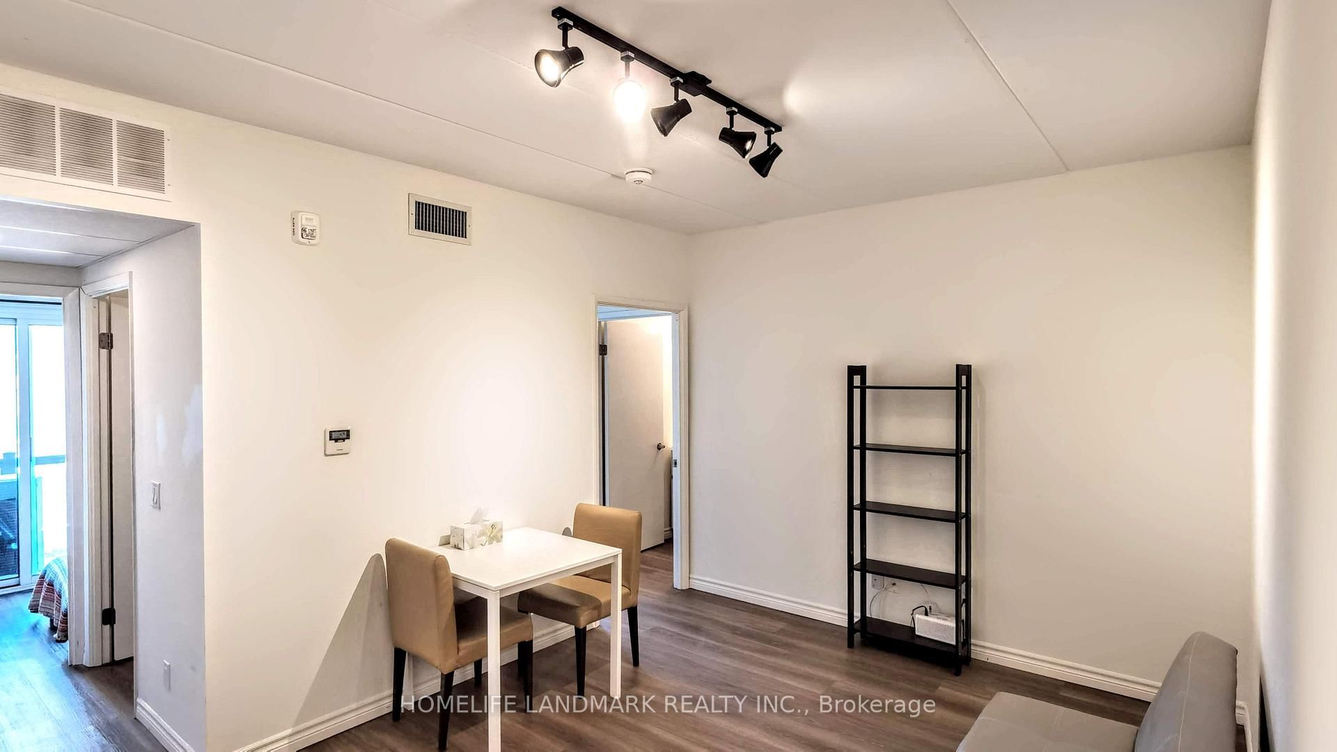 268 Lester Street, Unit 504