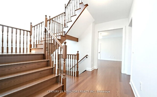 1219 Upper Thames Drive