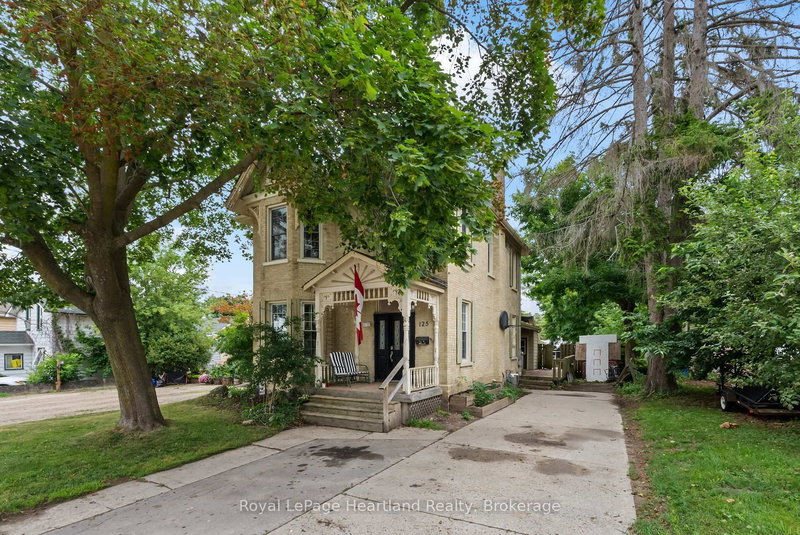 home for sale on 125 ELORA Street S