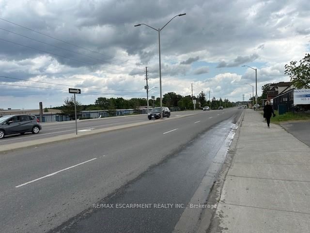 1360 Rymal Rd E, Hamilton, L8W 3N1 | Image 2