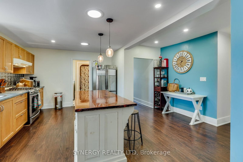 206 Caradoc St S, Strathroy-Caradoc, N7G 2P1 | Image 2