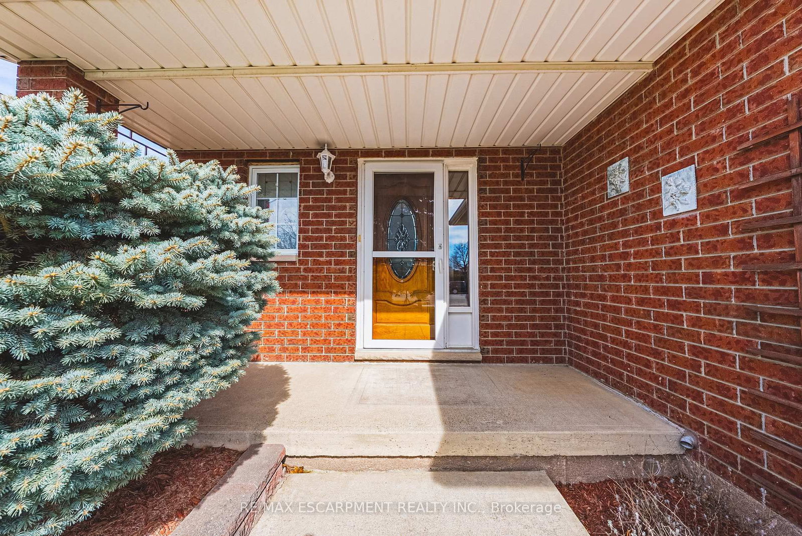 Detached House for sale at 110 Highbury Drive, Hamilton, Ontario, L8J 3P4 - Stoney Creek Mountain - MLS: X12867046