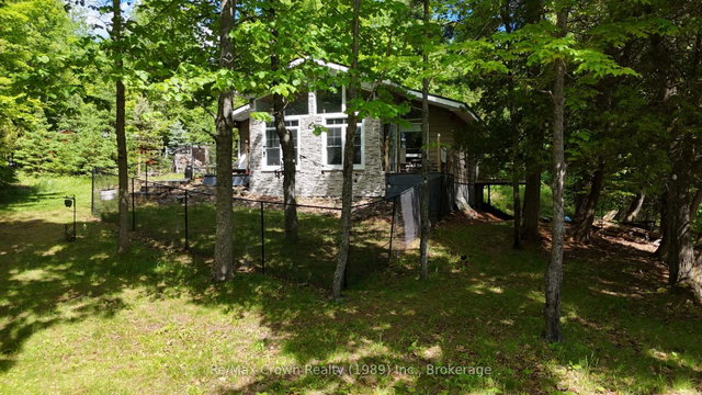 935 Limberlost Point Road