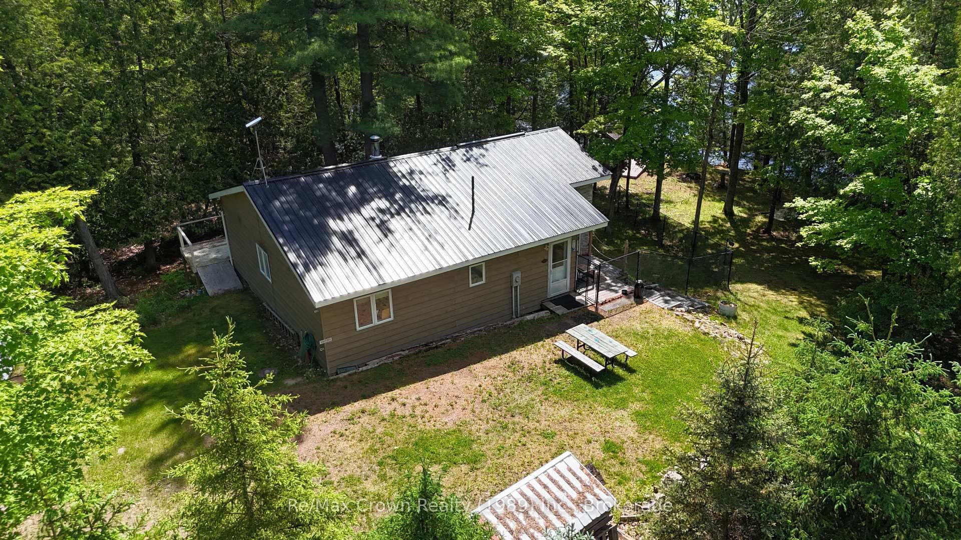 935 Limberlost Point Road