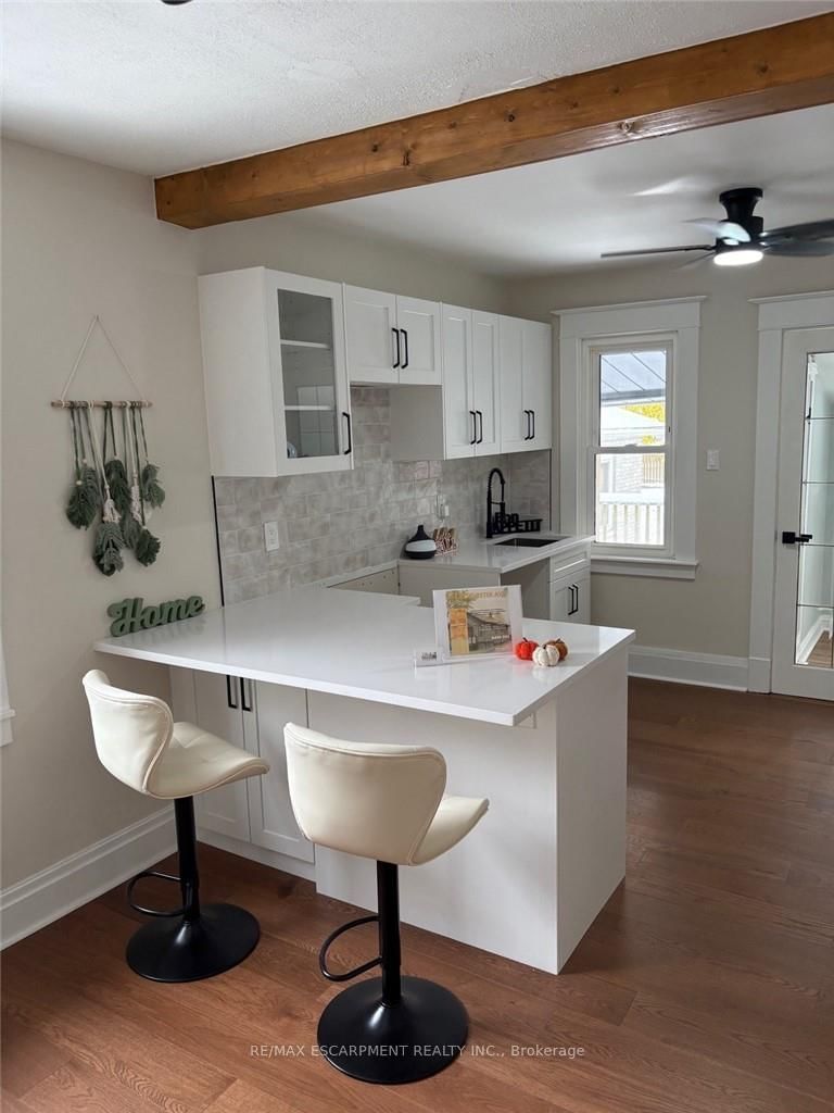 Detached House for sale at 30 Eastchester Avenue, St. Catharines, Ontario, L2P 2V6 - E. Chester - MLS: X12867196