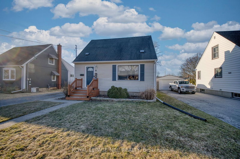 41 Mcdonald Ave, Thorold, L2V 3E5 | Image 2