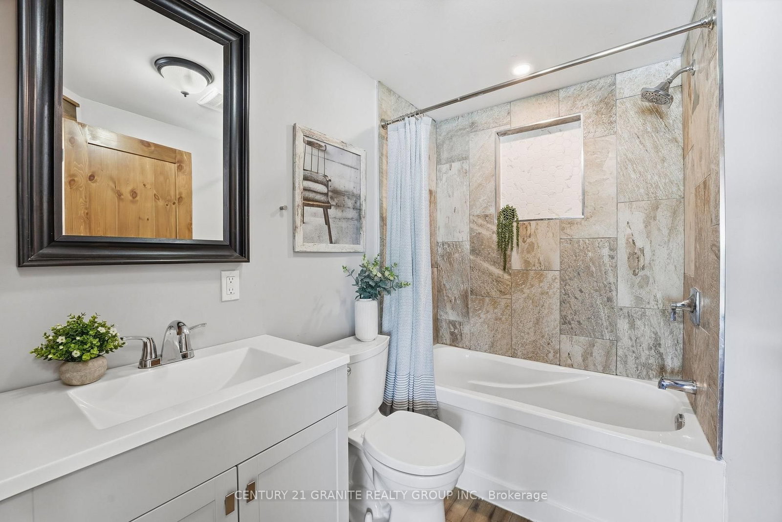 824 East Road Loop • Bancroft, ON photo 16