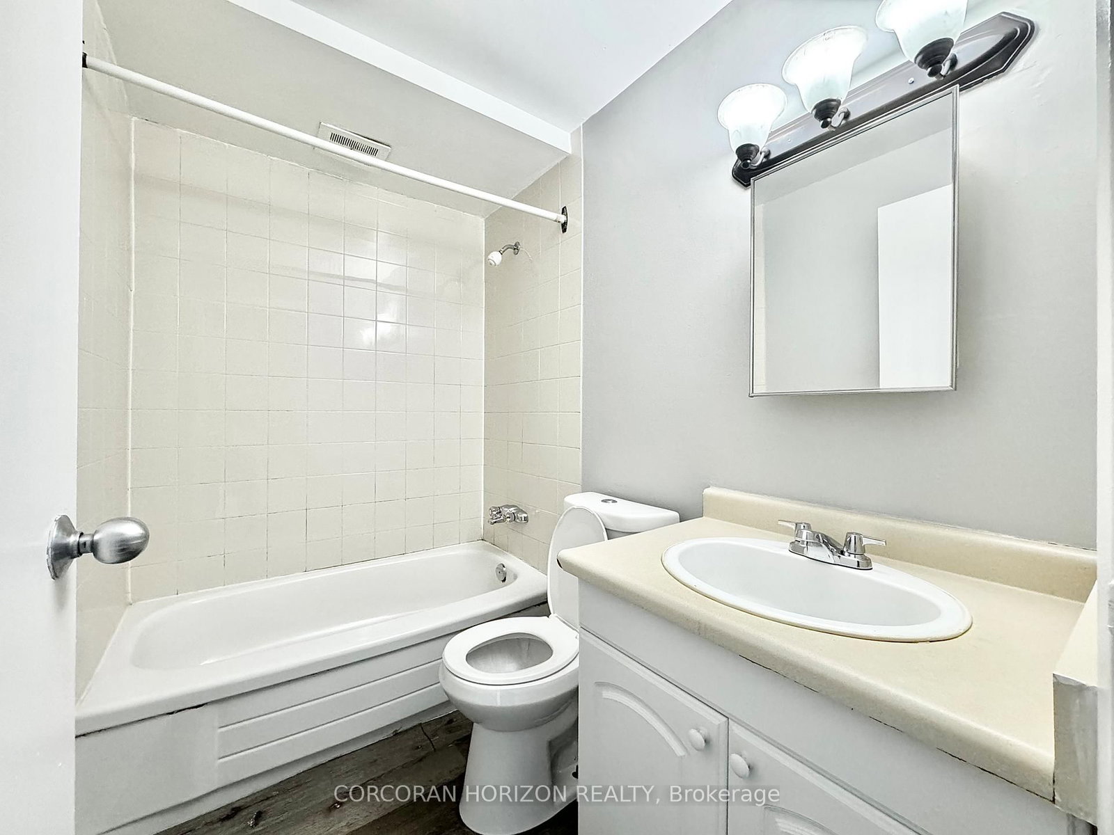 1200 Courtland Avenue E, Unit 45 - Photo 12