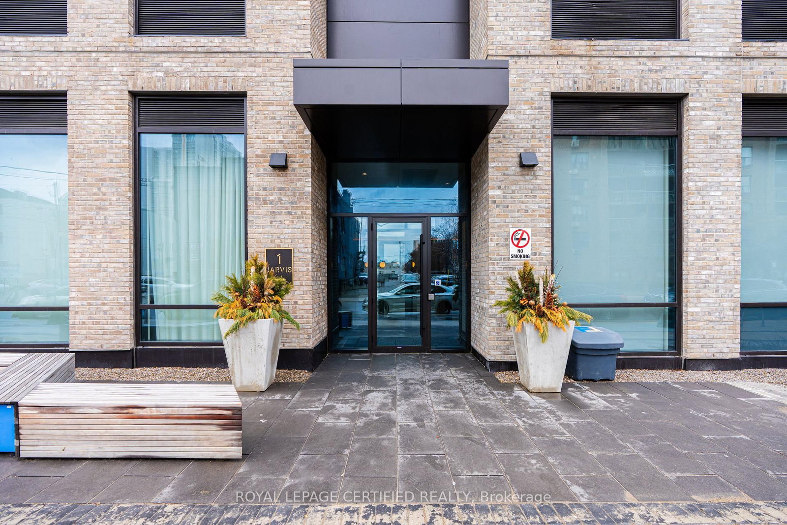 Condo for sale at 1314-1 Jarvis Street, Hamilton, Ontario, L8R 3J2 - Beasley - MLS: X12867498