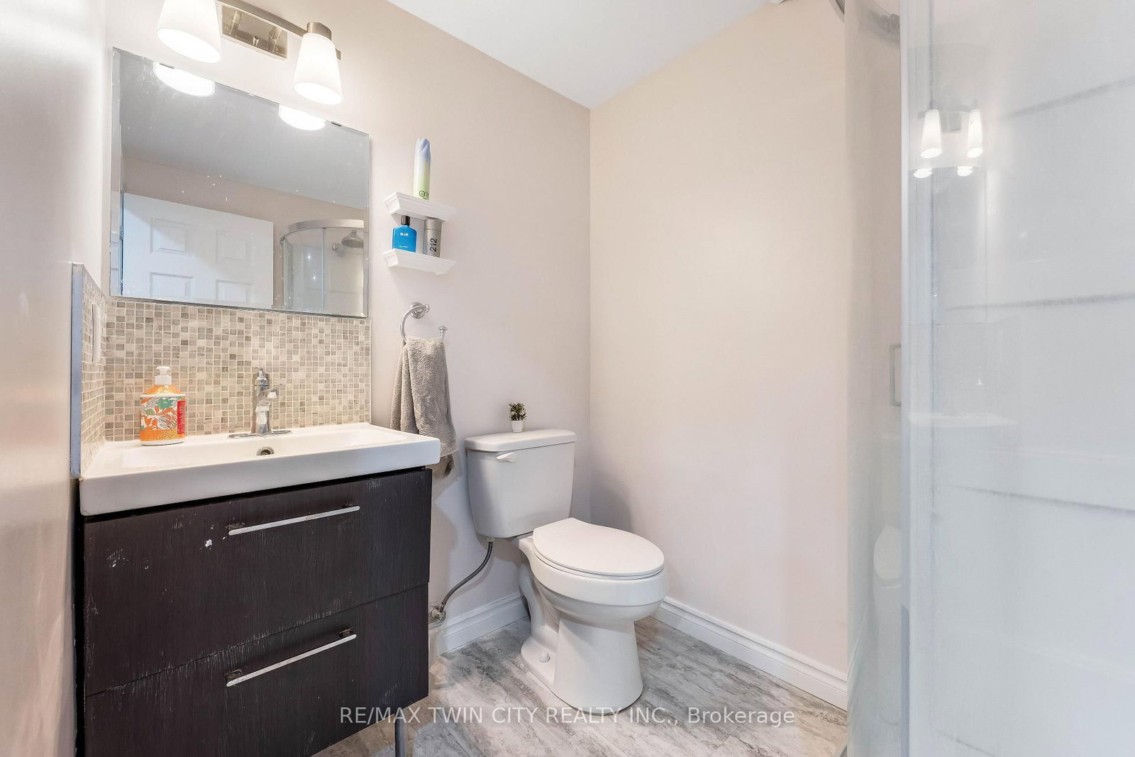 142 Dubrick Crescent - Photo 36