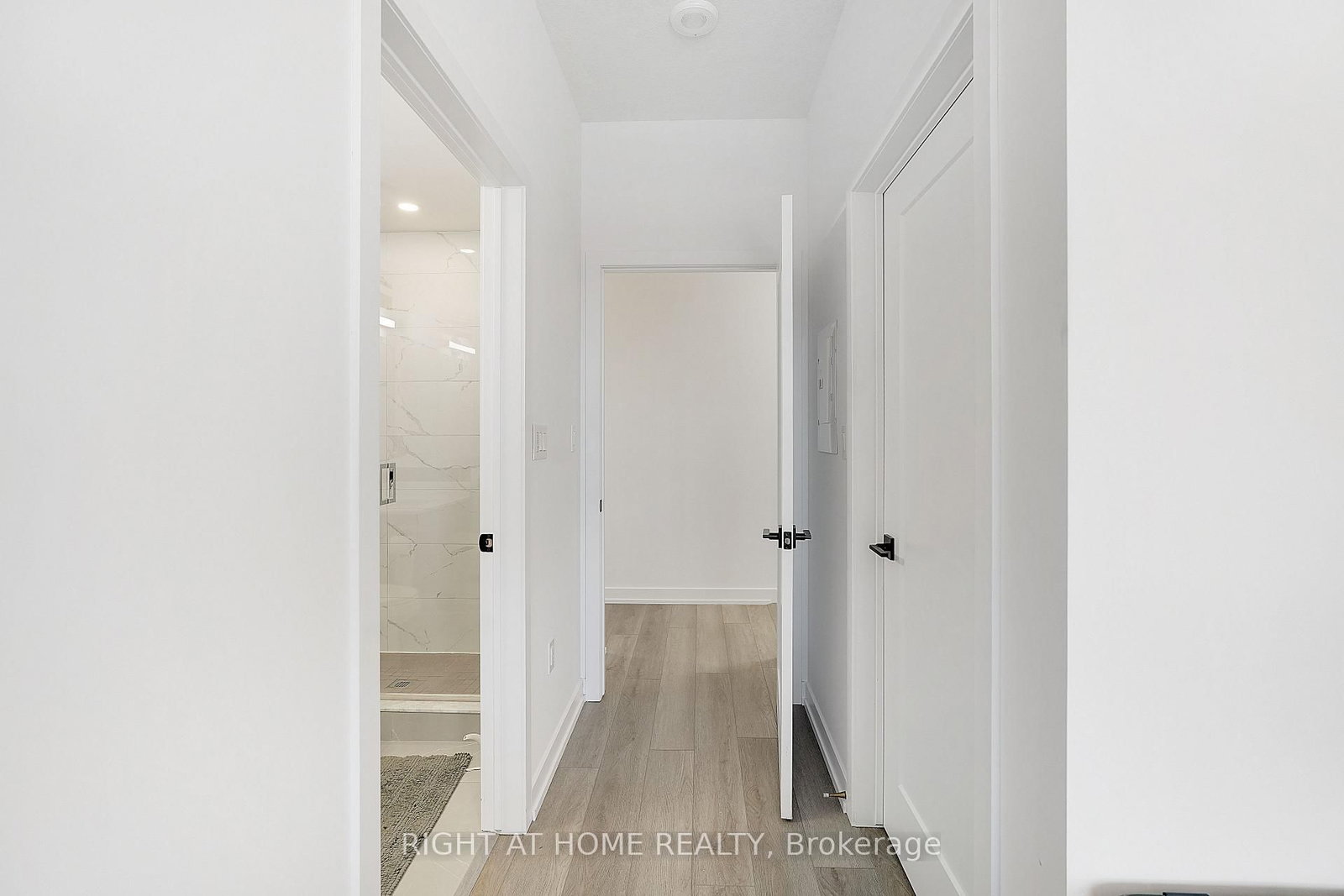 Condo for sale at 905-460 Dundas Street, Hamilton, Ontario, L8B 2A5 - Waterdown - MLS: X12867730