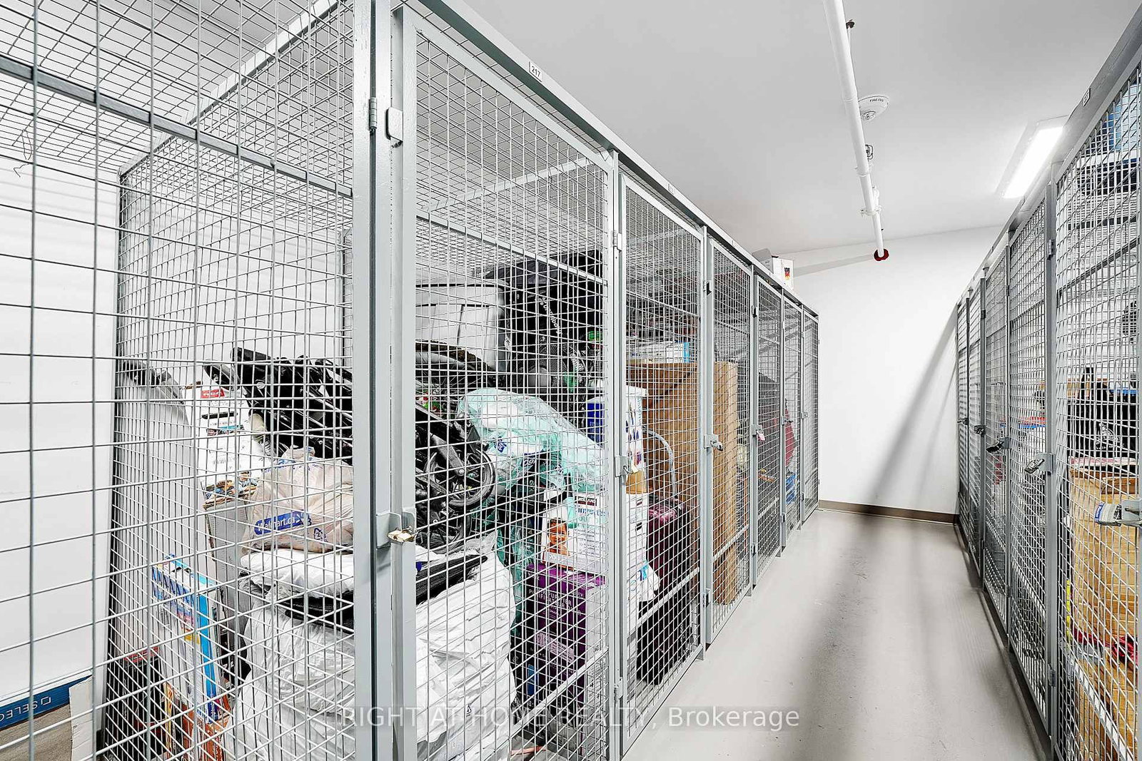 Condo for sale at 905-460 Dundas Street, Hamilton, Ontario, L8B 2A5 - Waterdown - MLS: X12867730