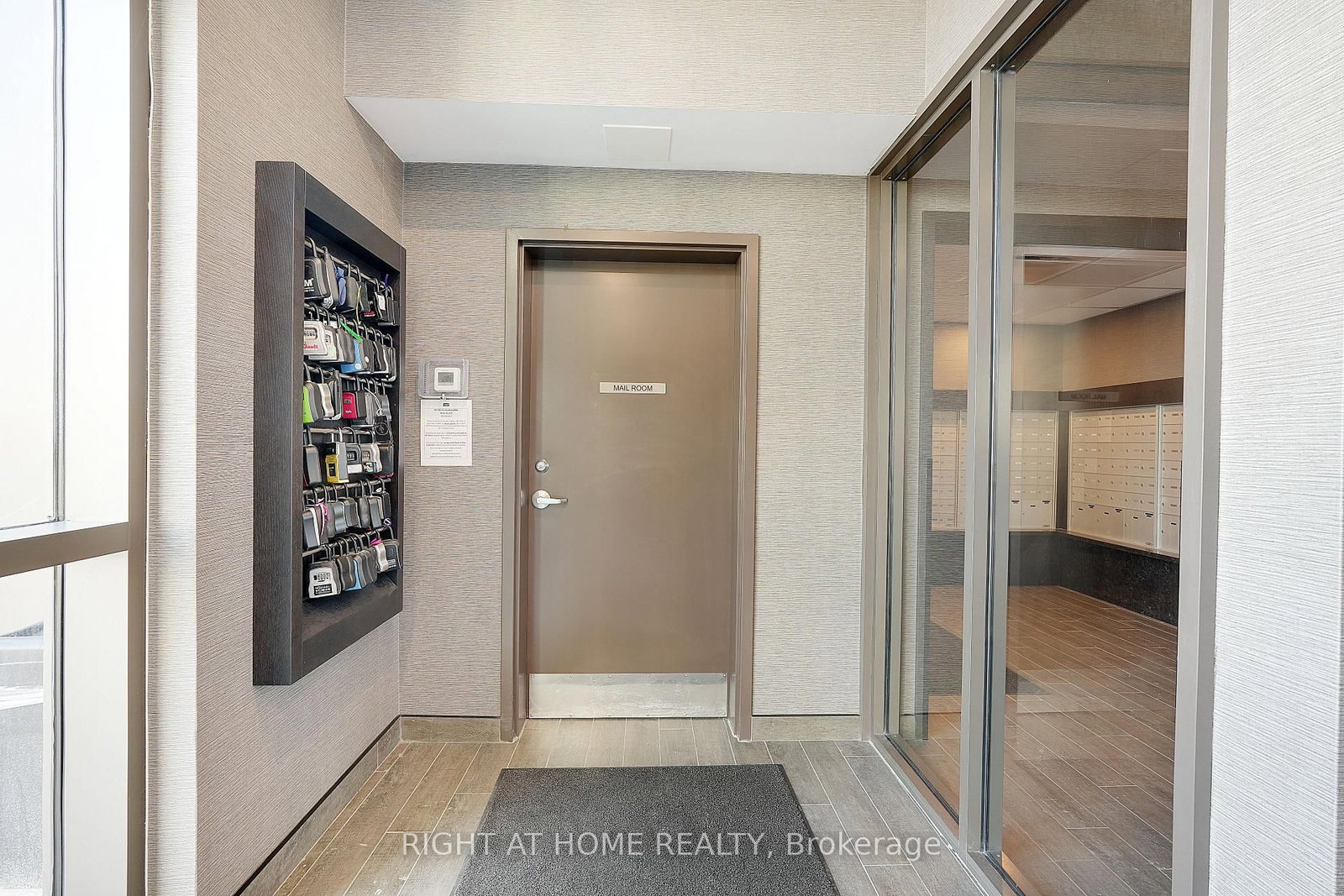 Condo for sale at 905-460 Dundas Street, Hamilton, Ontario, L8B 2A5 - Waterdown - MLS: X12867730