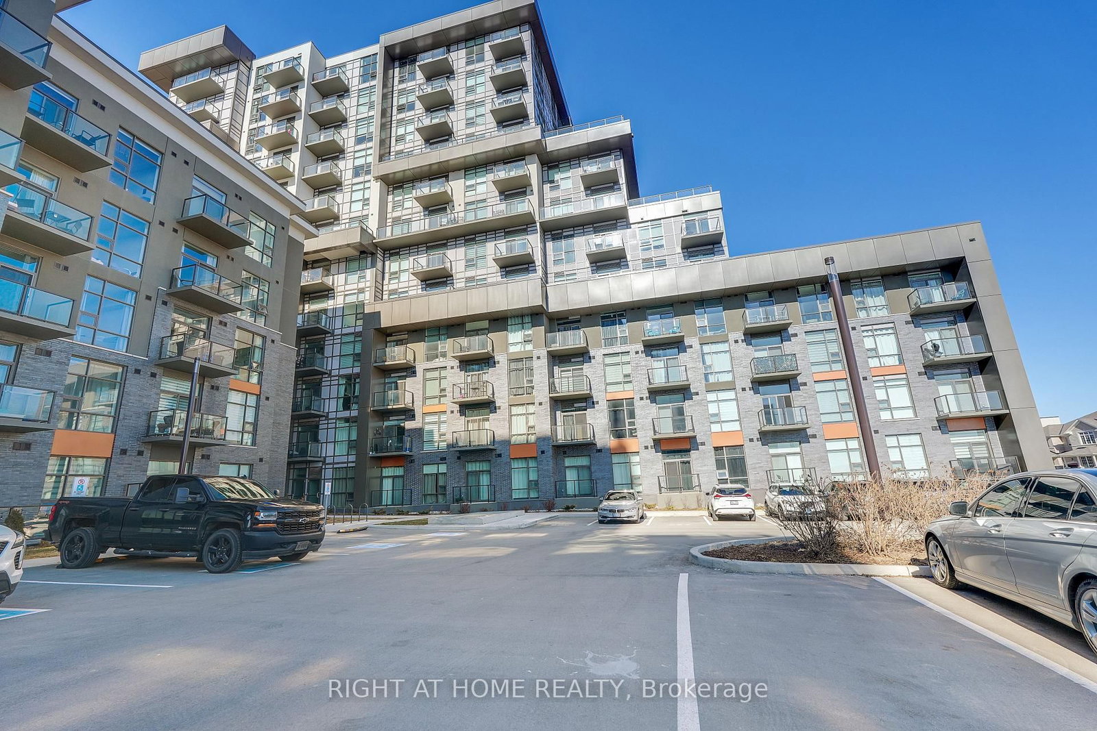 Condo for sale at 905-460 Dundas Street, Hamilton, Ontario, L8B 2A5 - Waterdown - MLS: X12867730